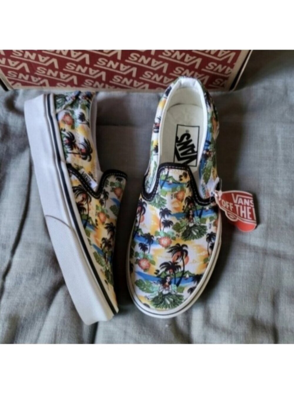 Vans Classic Slip On Aloha Women 5 Black White VNOA5AO86WC 1026 - Picture 5 of 7